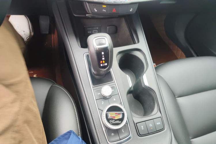 Used Cadillac XT4 2018 28T Two-Wheel Drive Leading Version
