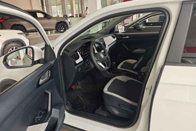 Used Volkswagen Tharu 2025 New Sharp 1.5L Sharp Edition Left Front Seat