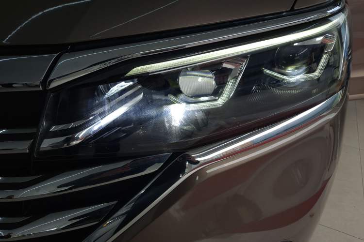 Used Volkswagen Viloran 2020 380TSI Prestige Edition
