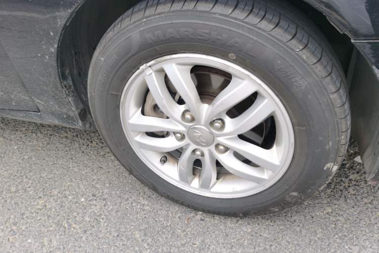 Used Hyundai Celesta 2011 1.6L Manual Comfort Edition Right Front Wheel Hub