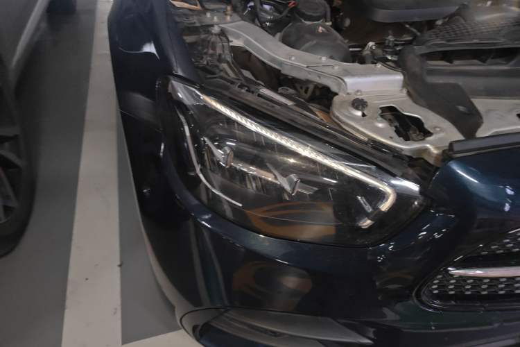 Used Mercedes-Benz E-Class 2022 E 300 L Sport Luxury Edition Right Front Headlight