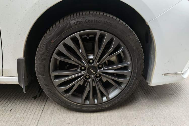 Used Dongfeng Aeolus Yixuan MAX 2022 1.5T Super Stylish Trendsetter Edition Right Front Wheel Hub