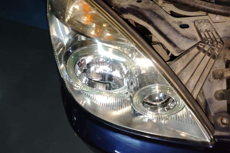 Used Buick GL8 2014 2.4L Classic Edition Right Front Headlight
