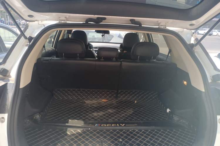 Used Geely Auto Emgrand X7 Sport 2020 1.8TD DCT Two-Wheel Drive Smart Connect 4G-Enabled Version