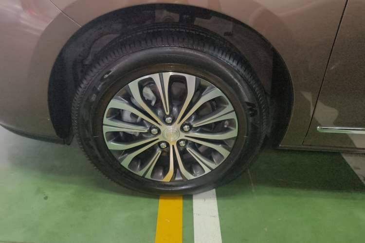 Used Buick GL8 2022 Land Business Class 652T Luxury Model
