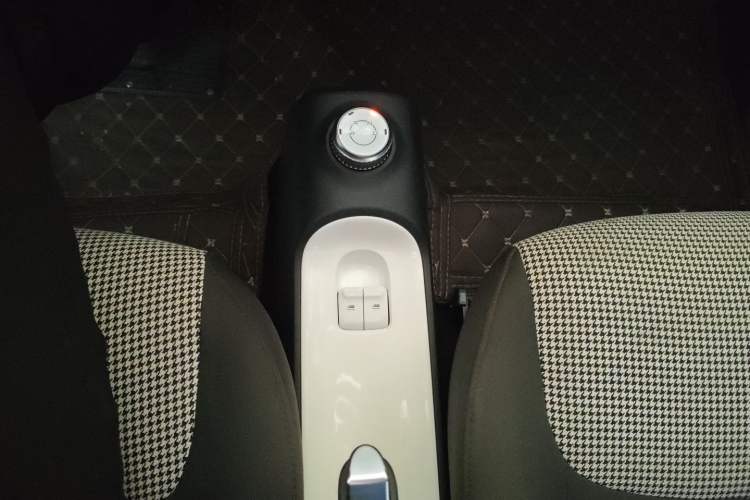 Used Wuling Hongguang MINIEV 2024 3rd Generation 215km Advanced Version Gear Lever