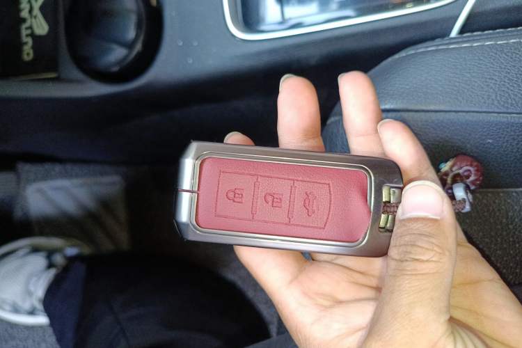 Used Mitsubishi Outlander 2016 2.4L 4x4 Elite Edition 5 Seats
