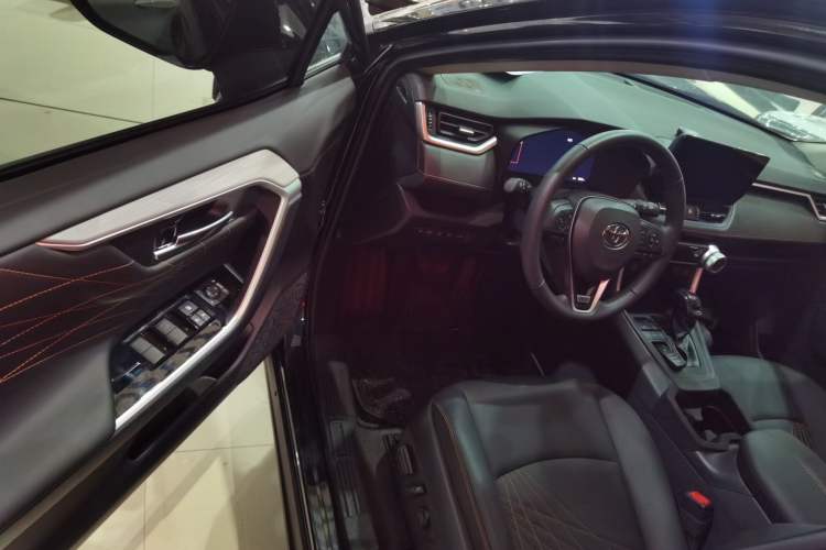 Used Toyota RAV4 2024 2.0L CVT Two-Wheel Drive Fashion Plus Edition
