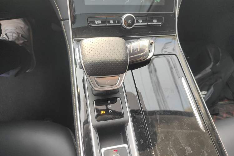 Used Roewe i6 MAX New Energy 2022 EV 500 Grand Touring Edition with Sunroof
