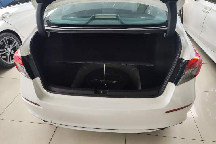 Used Honda Civic 2022 240TURBO CVT Dynamic Edition Trunk