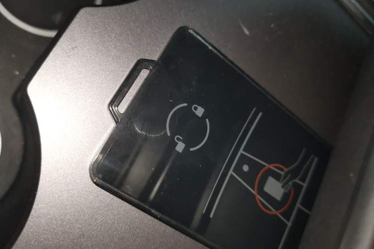 Used Tesla Model Y 2023 Long-Range All-Wheel-Drive Version Vehicle Key