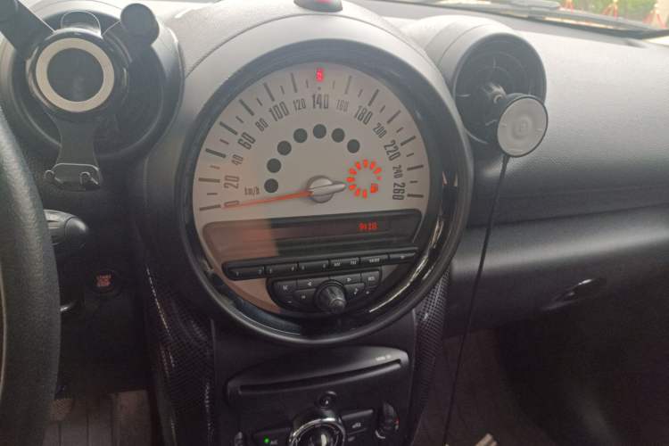 Used MINI Countryman  Audio And AC Panel