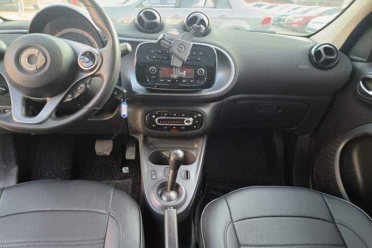 Used smart forfour 2018 1.0L 52kW Passion Edition