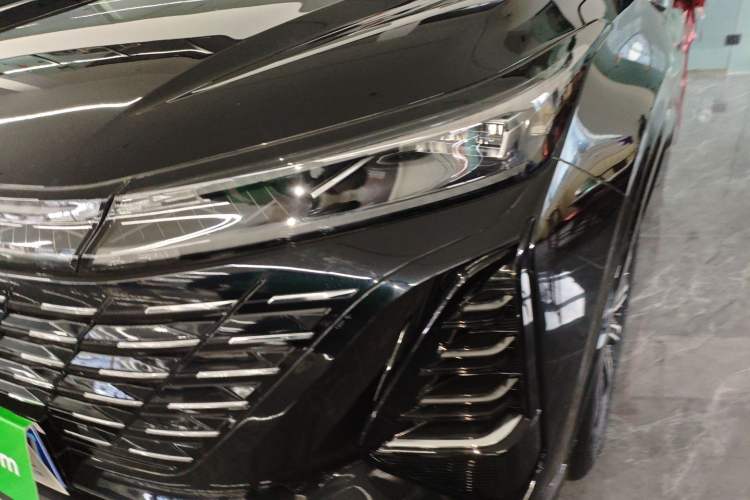 Used Changan CS75 PLUS 2025 Model, 3rd Generation Champion Edition 1.5T Jinghang Version
