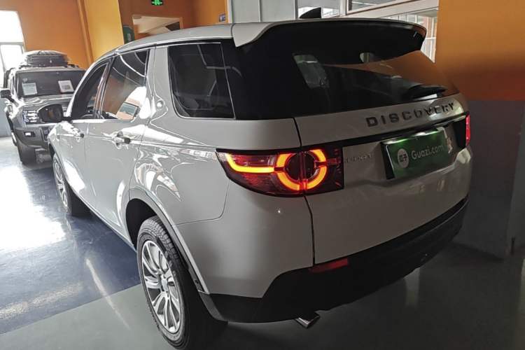 Used Land Rover Discovery Sport 2019 200PS PURE Edition China VI Standard