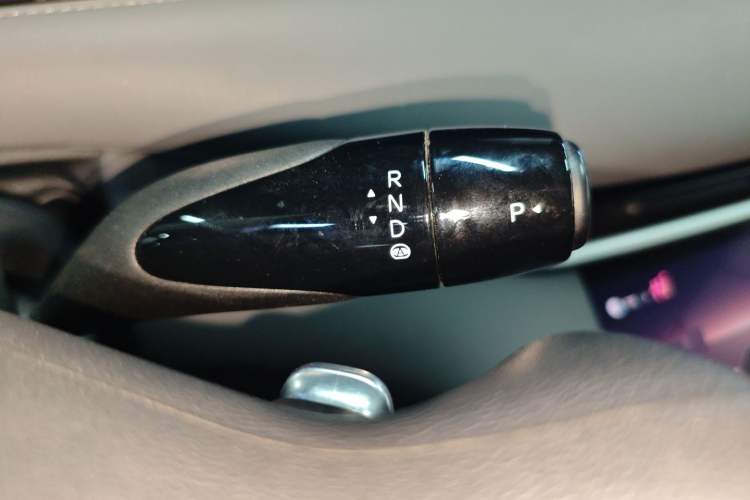 Used IM LS6 2023 Max Standard Edition Gear Lever