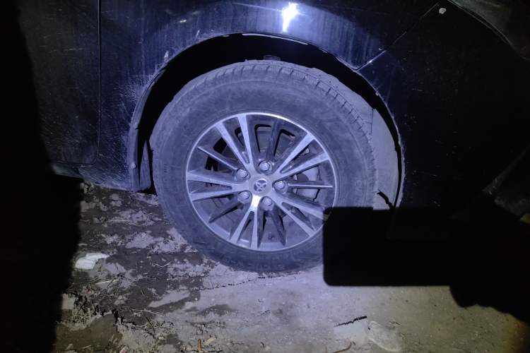 Used Toyota Levin 2016 Dual-Engine 1.8H GS E-CVT Elite Model with Sunroof