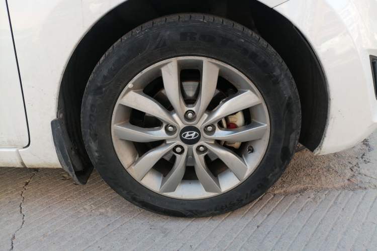 Used Hyundai Elantra (5th Generation / Langdong) 2015 1.6L Manual Fashion Edition
