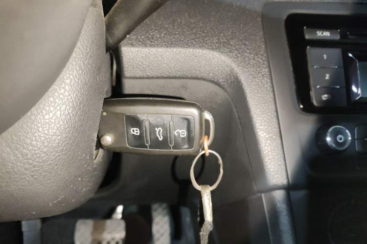 Used Skoda Rapid Spaceback 2014 1.6L Automatic Enjoyment Edition
