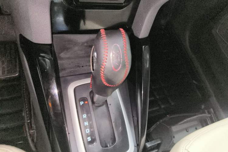Used Ford EcoSport 2013 1.5L Automatic Fashion Model Gear Lever