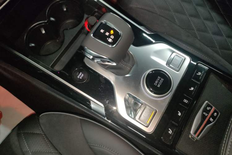 Used Hongqi HS5 2019 2.0T Smart Connect Flagship Edition Gear Lever