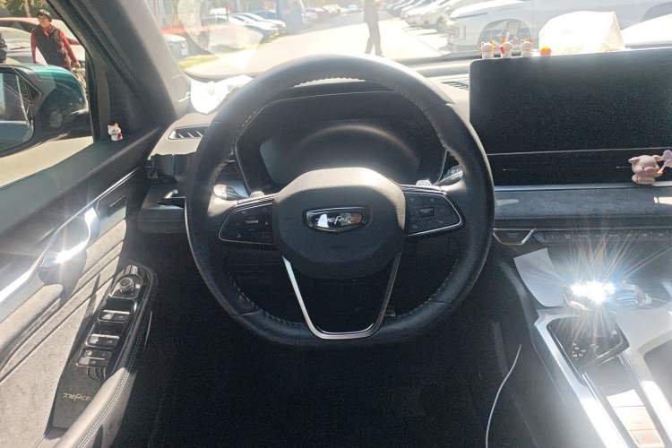 Used Geely Auto Preface 2023 2.0TD "Only This Verdant Green" Edition Steering Wheel