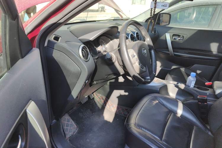 Used Nissan Qashqai 2011 2.0 XV Lea CVT 2WD Driver Seat