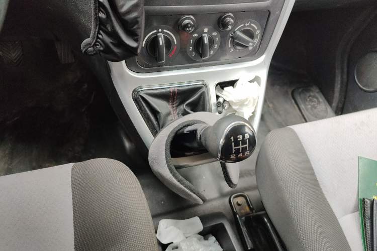 Used CHANGAN KAICHENG Ruixing M90 2018 2.0L Value-Added Flat-Top Liftback 6-Seater 4G94S