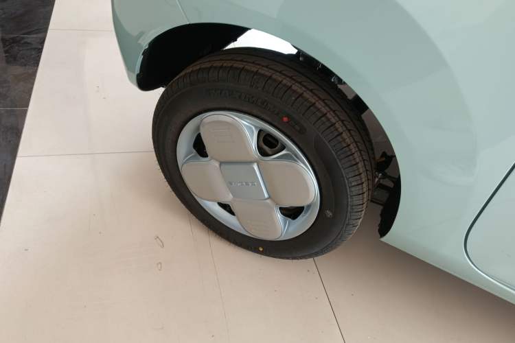 Used Geely Galaxy Panda 2024 Panda Mini 200km Endurance Bear
