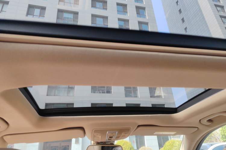 Used Mercedes-Benz M-Class 2014 ML 400 4MATIC Dynamic Model