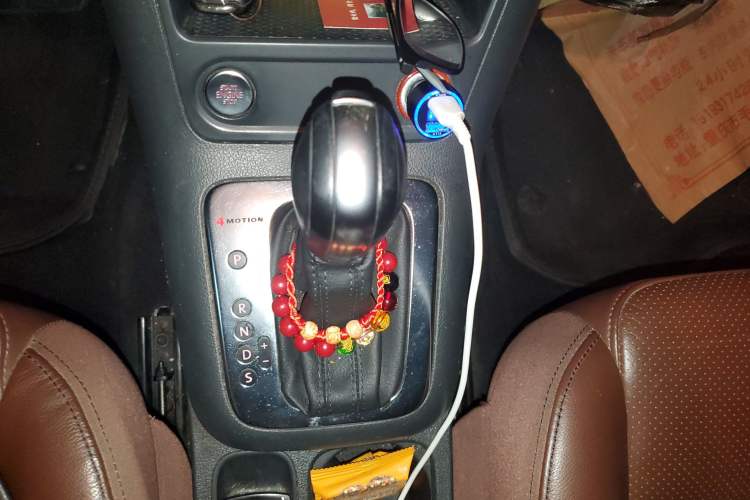 Used Volkswagen Tiguan 2016 300TSI Automatic All-Wheel Drive Luxury Edition Gear Lever