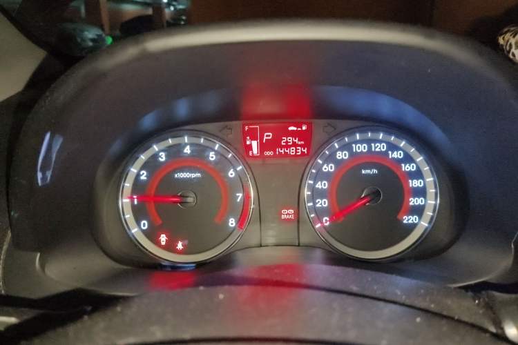 Used Hyundai Verna Ray 2014 1.4L Automatic TOP