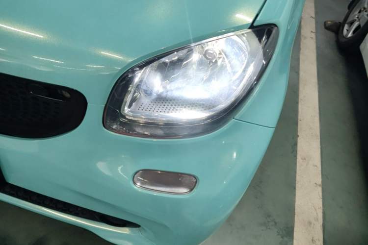 Used smart fortwo 2015 1.0L 52 kW Hardtop Passion Edition
