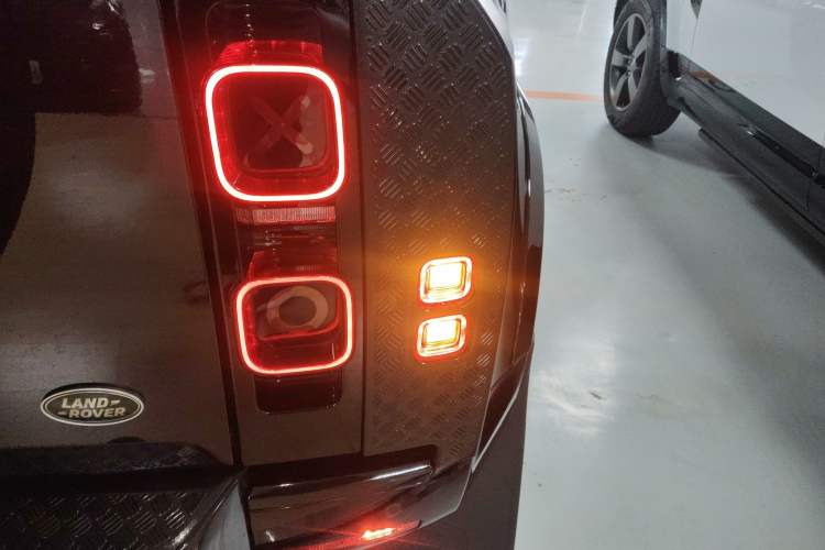 Used Land Rover Defender 2024 90 3.0T P400 HSE
