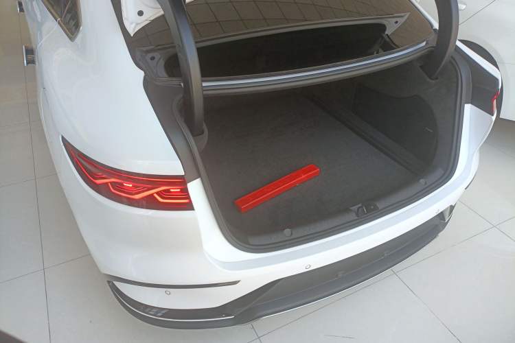 Used BYD Han 2022 DM-i 121KM Luxury Model Trunk