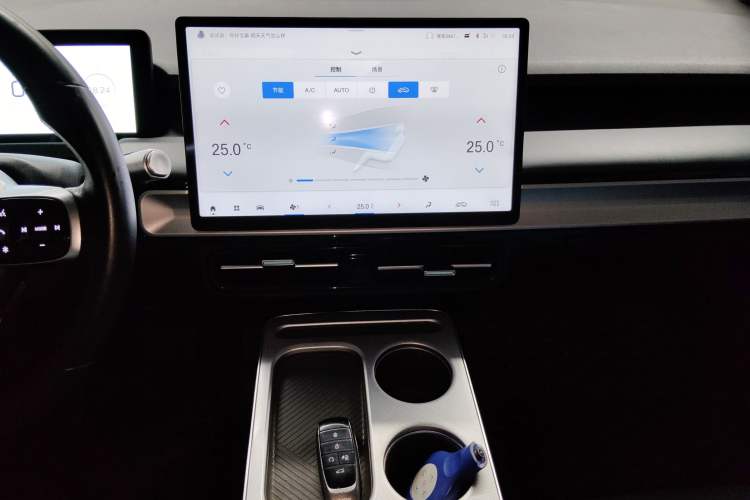 Used AION Y 2022 Plus 70 Smart Edition Audio And AC Panel