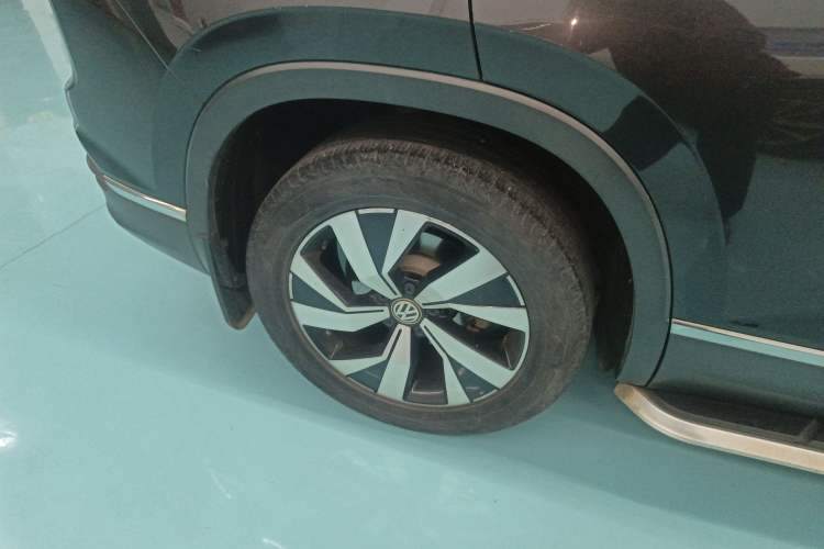 Used Volkswagen Tayron 2019 330TSI Two-Wheel-Drive Luxury Version China V Emission Standard