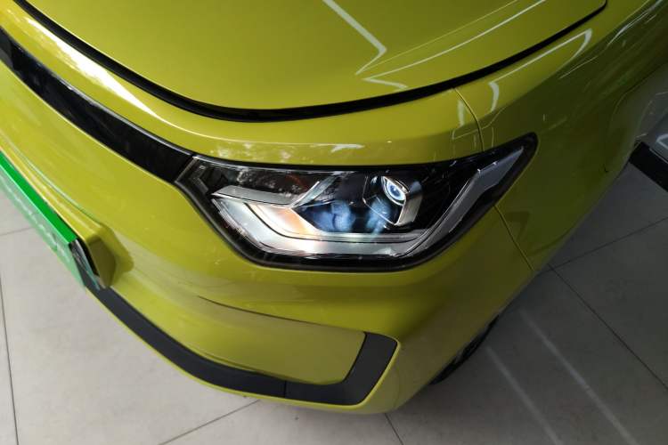 Used SOL E10X 2022 Flower Fairy Design Four-Leaf Clover
