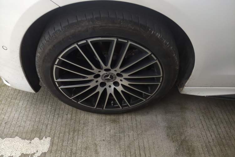 Used Mercedes-Benz C-Class 2023 Restyled C 260 L Sport Edition Left Front Wheel Hub