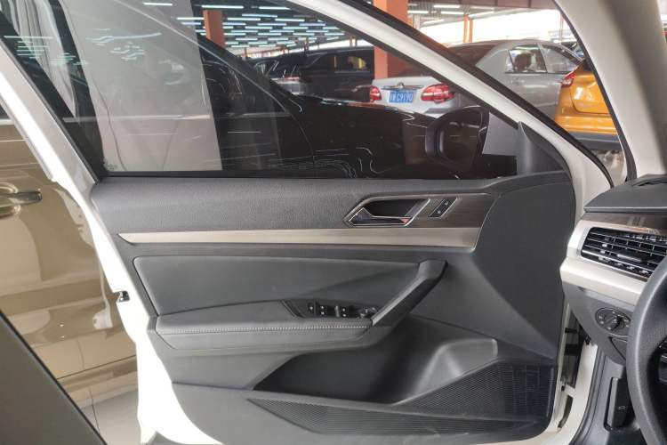 Used Volkswagen Lavida 2021 1.5L Automatic Comfort Edition