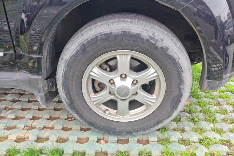 Used Haval H5 Classic 2015 2.0T Diesel Manual Two-Wheel Drive Entry-Level Version
