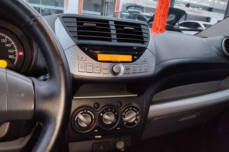 Used Suzuki Alto 2013 1.0L Automatic Luxury Model
