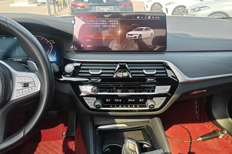 Used BMW 5 Series 2023 530Li Leading Model M Sport Package Audio And AC Panel