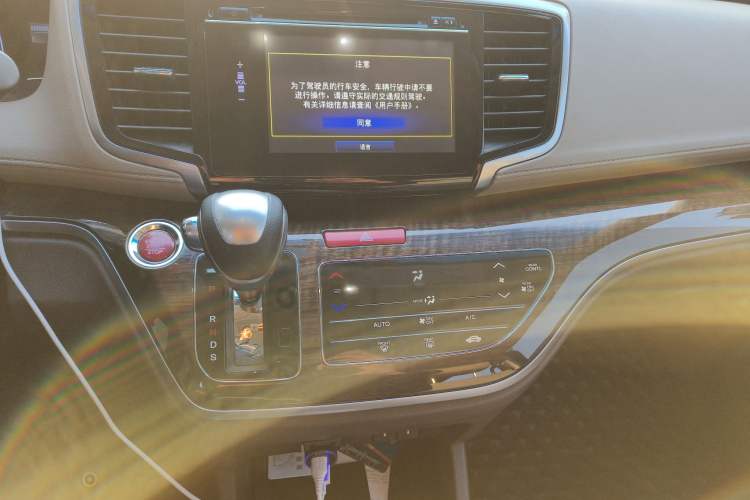 Used Honda Odyssey 2015 Revised 2.4L Luxury Edition