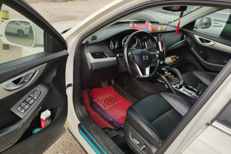 Used Zotye SR7 2016 1.5T CVT Cube Heart Edition China V Standard Driver Seat