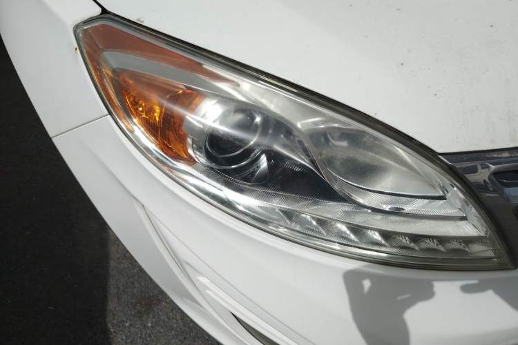 Used GAC Trumpchi GS5 2013 2.0L Automatic Two-Wheel Drive Light Interior Special Edition
