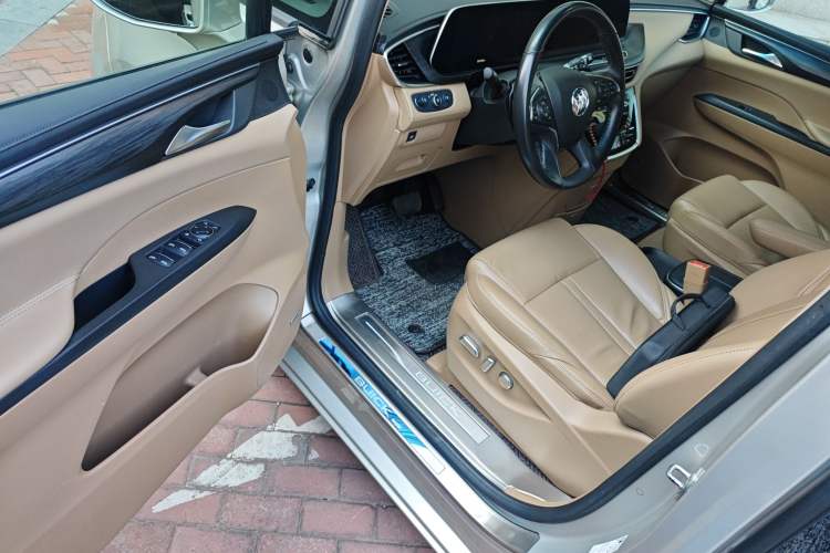 Used Buick GL8 2020 ES Land Cruiser 653T Flagship Model