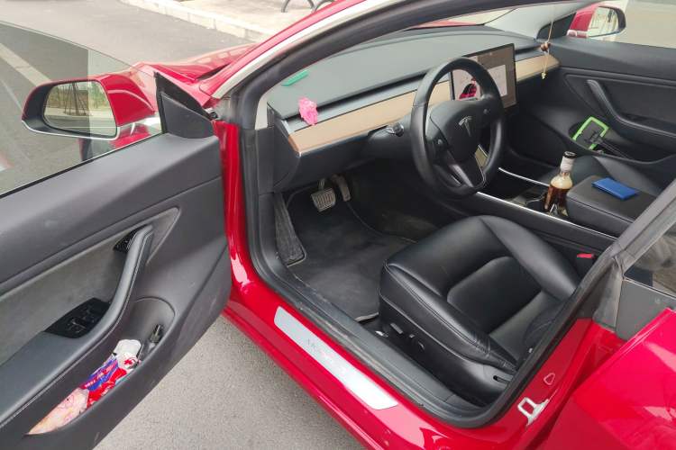 Used Tesla Model 3 2019 Long-Range Rear-Wheel-Drive Version
