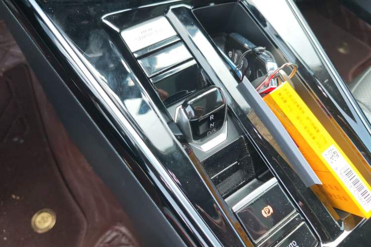 Used Volkswagen Lamando 2022 Lavida L 280TSI DSG Cool & Spicy Edition Gear Lever