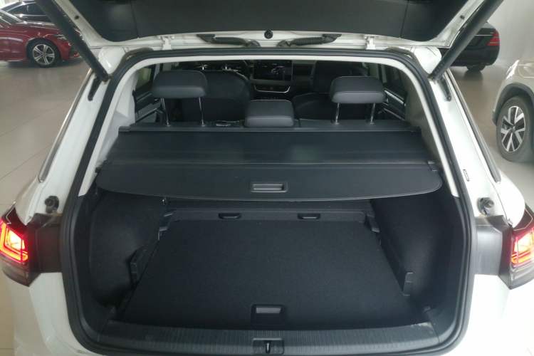 Used Volkswagen Tayron 2023 280TSI Two-Wheel-Drive Luxury Plus Advanced Version
